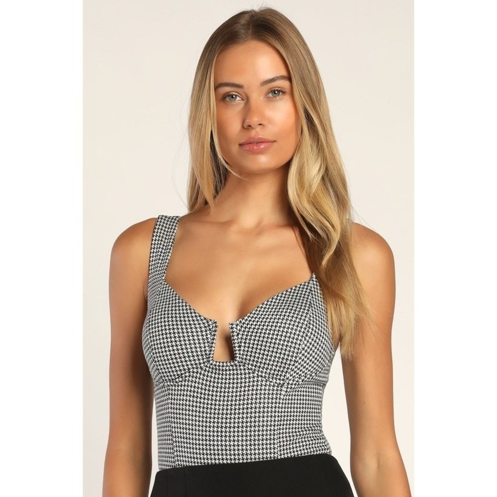 Lulus Classic Crush Black And White Houndstooth Print Notched Bodysuit - Size L